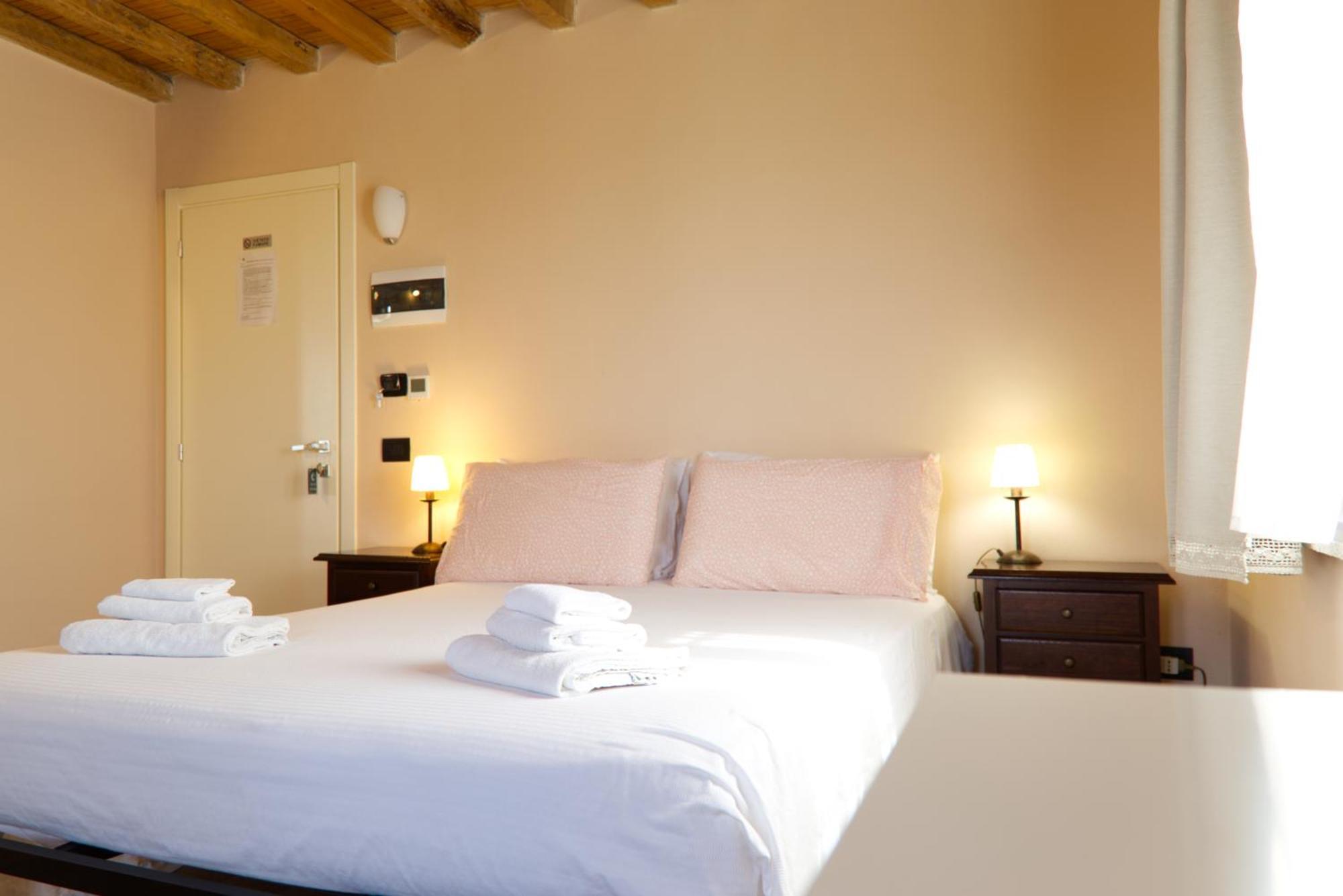 Antico Casale Caroli Hotel Gattatico Phòng bức ảnh